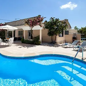  Villa Rosales